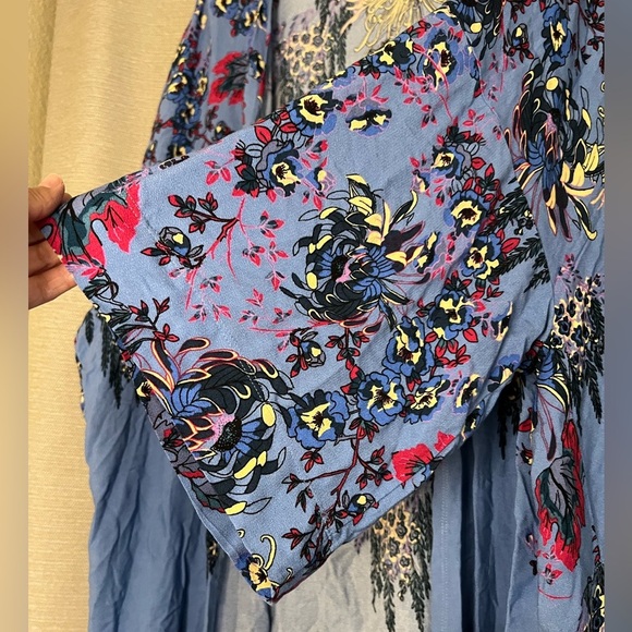 Intimately by Free People Floral bohemian Kimono - Picture 3 of 11